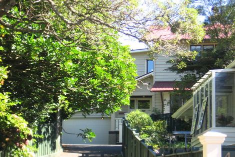 Photo of property in 46 Nicholson Road, Khandallah, Wellington, 6035