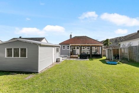 Photo of property in 10 Cleland Crescent, Naenae, Lower Hutt, 5011