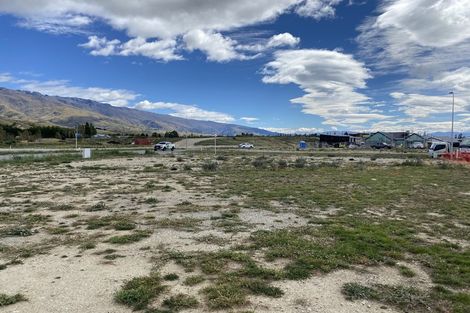 Photo of property in 18 Stratford Drive, Mount Pisa, Cromwell, 9383