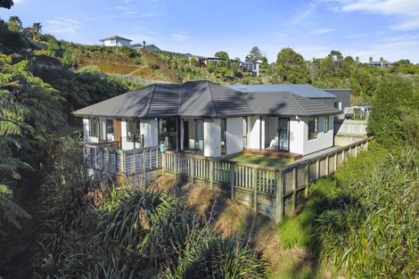 Photo of property in 8 Matau Lane, Ferndale, New Plymouth, 4310
