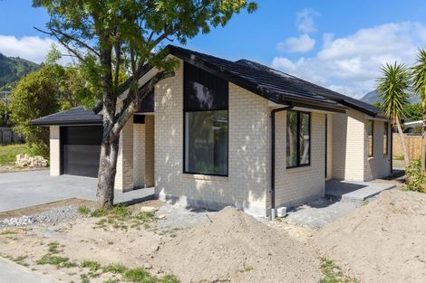 Photo of property in 213a Waikawa Road, Waikawa, Picton, 7220