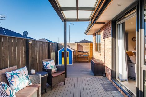 Photo of property in 34 Cyprus Place, Fitzherbert, Palmerston North, 4410