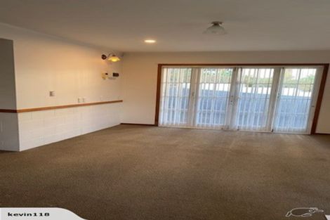 Photo of property in 2/160 Mokoia Road, Chatswood, Auckland, 0626