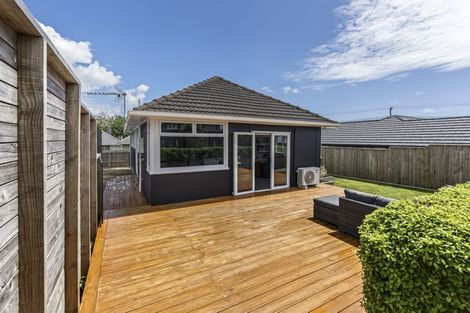 Photo of property in 63 Woodleigh Street, Frankleigh Park, New Plymouth, 4310