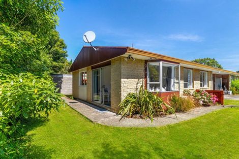 Photo of property in 2/170 Sawyers Arms Road, Bishopdale, Christchurch, 8053