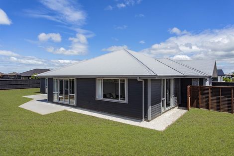 Photo of property in 22 Foxton Drive, Kaiapoi, 7630