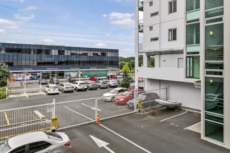Photo of property in Shoal Haven Apartments, 106c/130 Anzac Street, Takapuna, Auckland, 0622