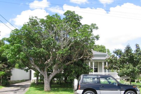 Photo of property in 26 Glen Road, Stanley Point, Auckland, 0624