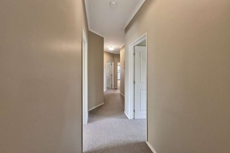 Photo of property in 20 Paraekaretu Street, Hunterville, 4730