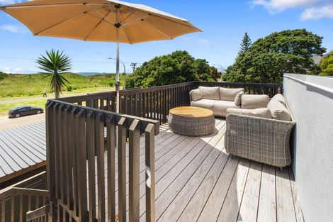 Photo of property in 728 Papamoa Beach Road, Papamoa Beach, Papamoa, 3118