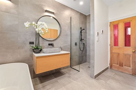 Photo of property in 18 Saint James Avenue, Papanui, Christchurch, 8053