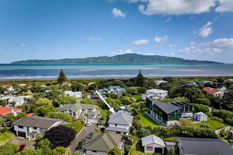 Photo of property in 23a Golf Road, Paraparaumu Beach, Paraparaumu, 5032