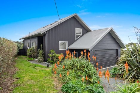 Photo of property in 43 Cumberland Street, Leigh, 0985