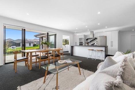 Photo of property in 4 Flounder Drive, Omokoroa, 3114