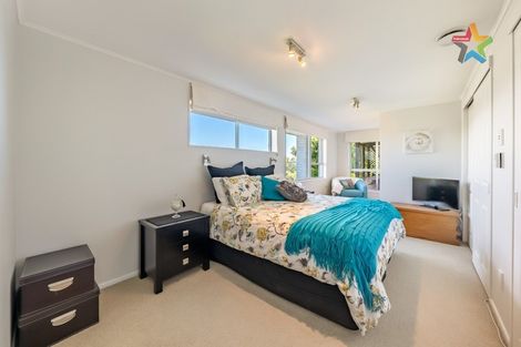 Photo of property in 121 Tirohanga Road, Tirohanga, Lower Hutt, 5010