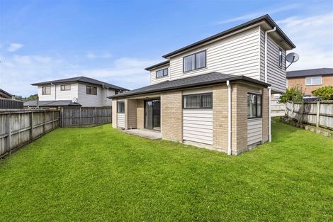 Photo of property in 6 Kirikiri Drive, Papakura, 2110