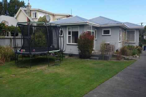 Photo of property in 2/58 Birdwood Avenue, Beckenham, Christchurch, 8023