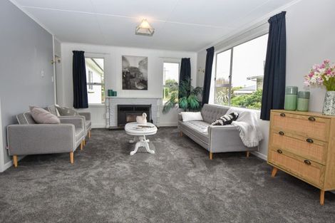 Photo of property in 13 Augustus Street, Carterton, 5713