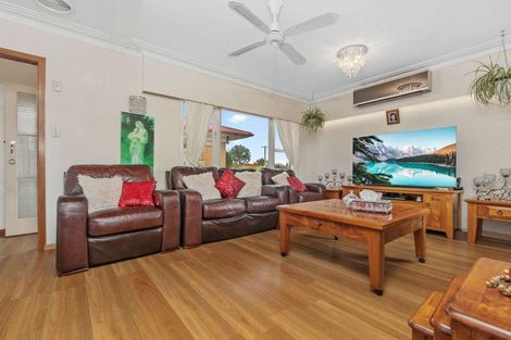 Photo of property in 8 Grebe Street, Manurewa, Auckland, 2102