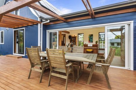 Photo of property in 3 Nikau Park, Raglan, 3225
