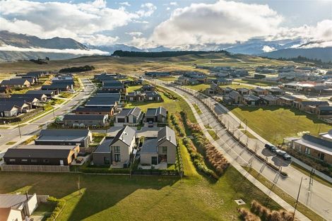 Photo of property in 6 Learning Rock Lane, Wanaka, 9305