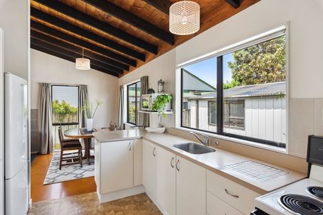 Photo of property in 6 Percival Road, Paraparaumu Beach, Paraparaumu, 5032