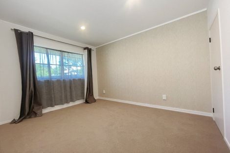 Photo of property in 1/9 Fuchsia Place, Birkdale, Auckland, 0626