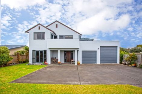 Photo of property in 213b Hetherington Road, Whangamata, 3620