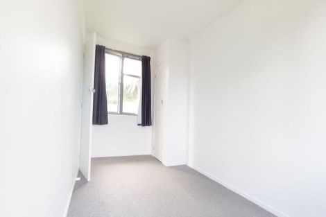 Photo of property in 8 Granby Place, Westown, New Plymouth, 4310