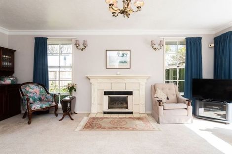 Photo of property in 11 Daresbury Lane, Fendalton, Christchurch, 8014