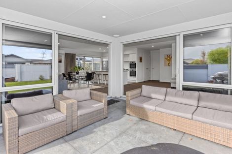 Photo of property in 1 Benmore Place, Poraiti, Napier, 4112