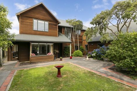 Photo of property in 12 Amesbury Drive, Churton Park, Wellington, 6037