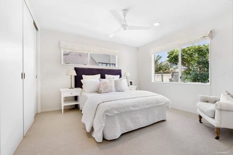 Photo of property in 11 Devon Road, Bucklands Beach, Auckland, 2012