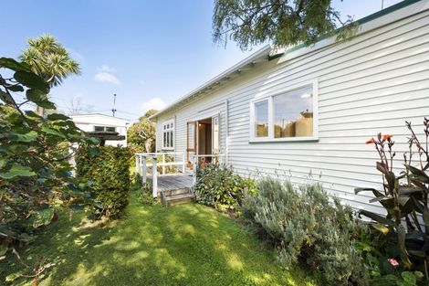 Photo of property in 12 Marsden Avenue, Karori, Wellington, 6012