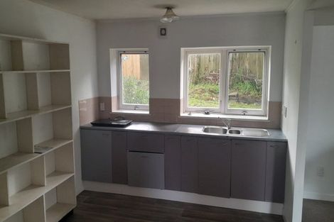 Photo of property in 35 Holland Road, Hillcrest, Auckland, 0627