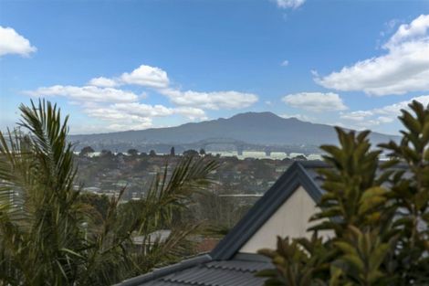 Photo of property in 45 Fleetwood Drive, Henderson, Auckland, 0612