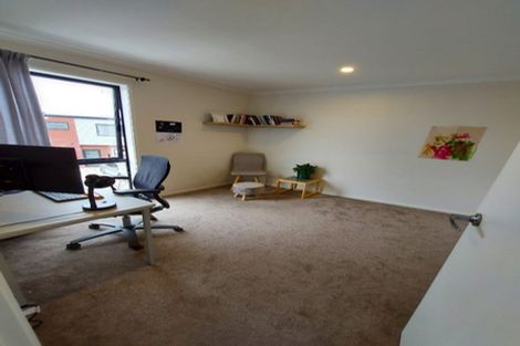 Photo of property in 13 Fermi Lane, Papakura, 2110