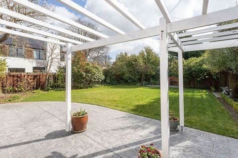 Photo of property in 11 Daresbury Lane, Fendalton, Christchurch, 8014