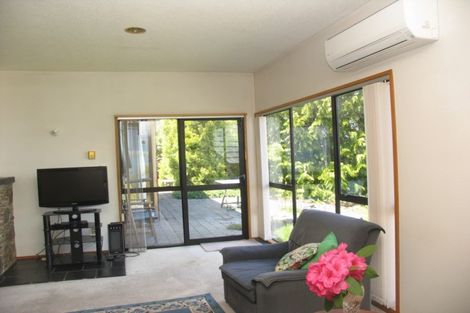 Photo of property in 6 Thorn Crescent, Fernhill, Queenstown, 9300