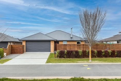 Photo of property in 8 Awarua Road, Pegasus, 7612