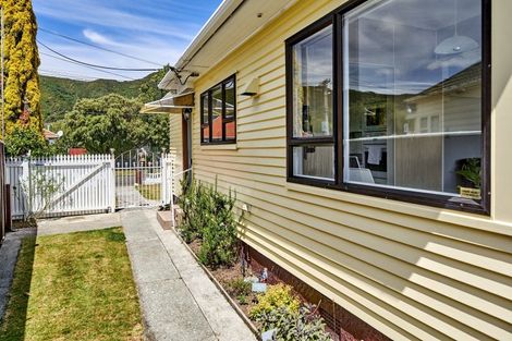 Photo of property in 33 Haig Street, Waterloo, Lower Hutt, 5011