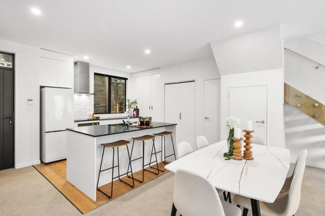 Photo of property in 15/80 Seatoun Heights Road, Seatoun, Wellington, 6022