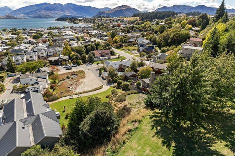 Photo of property in 16 Tenby Street, Wanaka, 9305