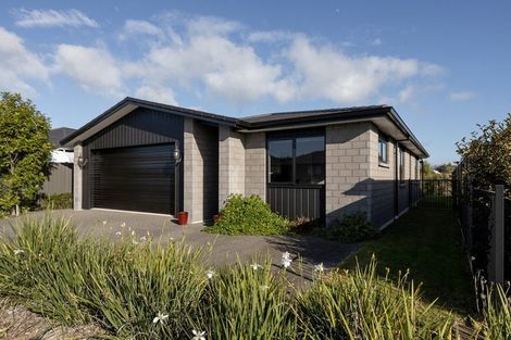 Photo of property in 16 Traverse Lane, Omokoroa, 3114