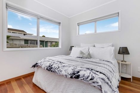 Photo of property in 13 Seabar Place, Glen Eden, Auckland, 0602
