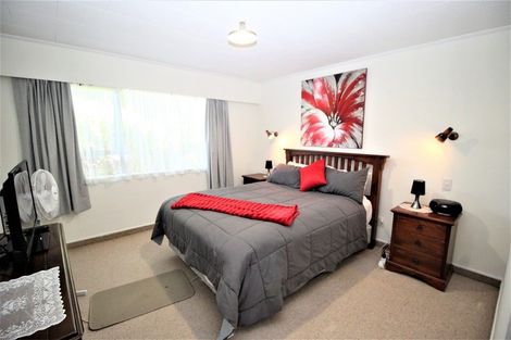 Photo of property in 23 Ross Street, Woodville, 4920