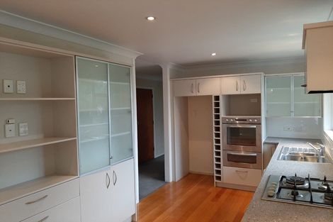 Photo of property in 31 Awaroa Road, Sunnyvale, Auckland, 0612