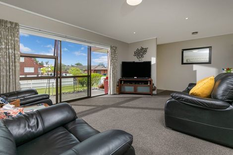 Photo of property in 74 Vintage Drive, Henderson, Auckland, 0612