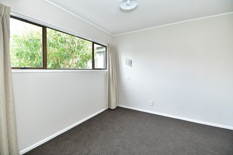 Photo of property in 1 Surf Road, Stanmore Bay, Whangaparaoa, 0932