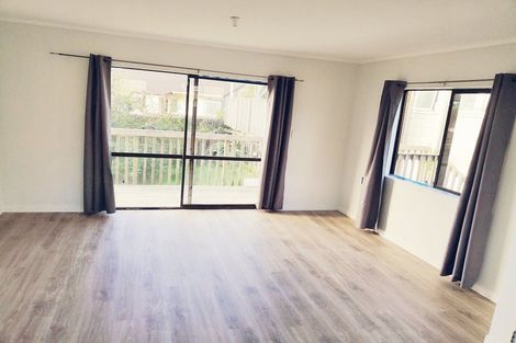 Photo of property in 7 Styca Place, Sunnyvale, Auckland, 0612